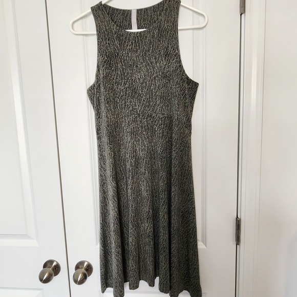 Athleta Dresses & Skirts - Athleta Dress Sleeveless Casual Tank Midi Sun Dress Gray Print M
